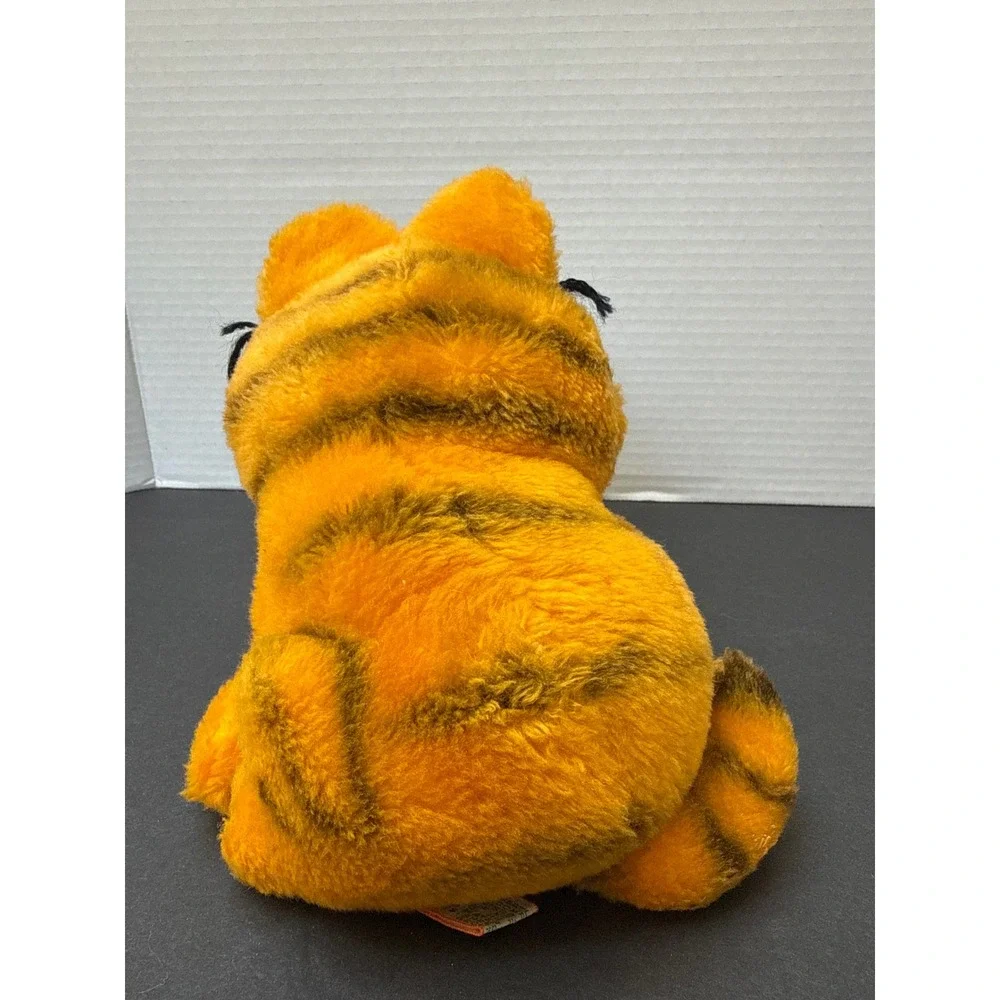 Vintage Dakin Garfield Plush Sleepy Eyes Orange Cat Plush 1981 Jim Davis